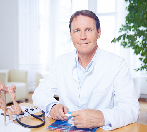 Prof. Dr. Michael ROGY, Spezialist für endoskopische Untersuchungen des Magen- und Darmtraktes